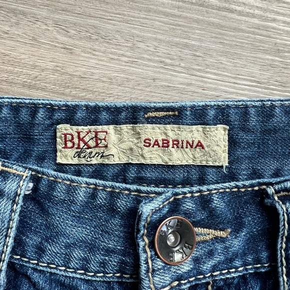 BKE Sabrina Shorts - Picture 2 of 6